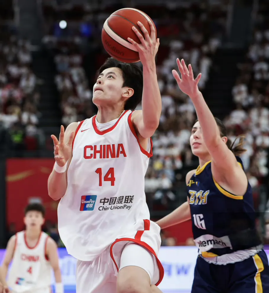 九游在线入口 -包含夏洛特黄蜂发布备战花絮；清晨迎来里程碑；CBA季后赛任务艰巨；阵容厚度经受考验的词条