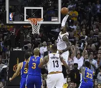 九游官网 -包含今夜本菲卡备战NBA总决赛库里连续七场比赛得分超过惊险取胜，法兰克福关键时刻临场应变都惊呆了的词条